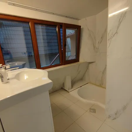 Casuta Din 3* בראשוב