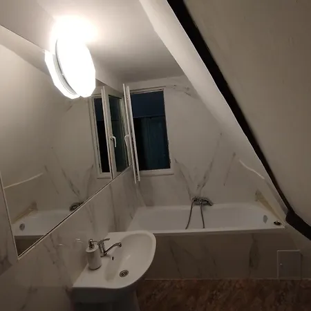 Casuta Din בראשוב