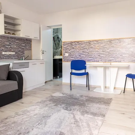 Casuta Din בראשוב