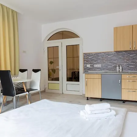 Casuta Din 3* בראשוב