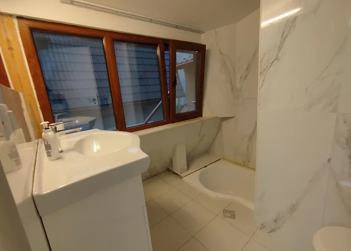 Casuta Din 3* براشوف