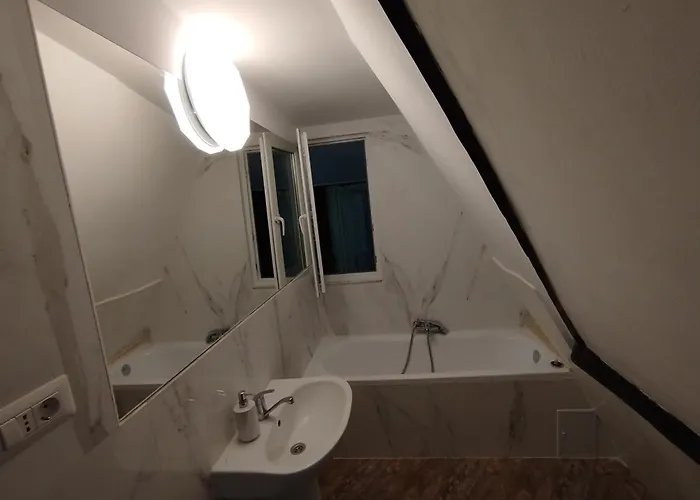 Casuta Din براشوف