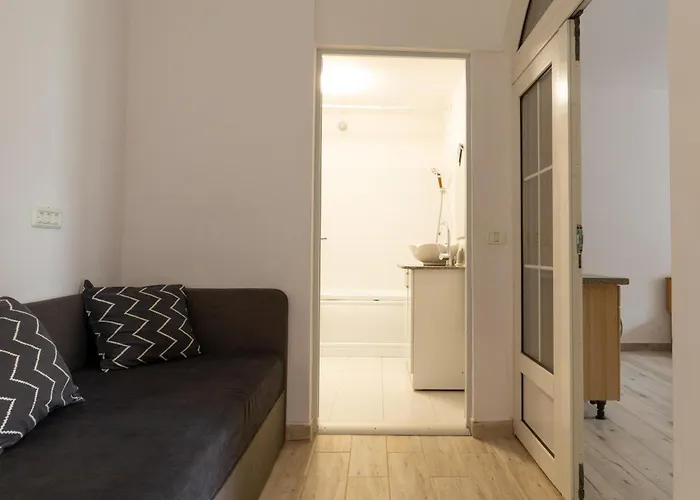 بيت ضيافة Casuta Din 3*